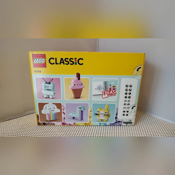 Lego Classic 11028 Creative Pastel Fun NWT Building Toy Set - Picture 3 of 3